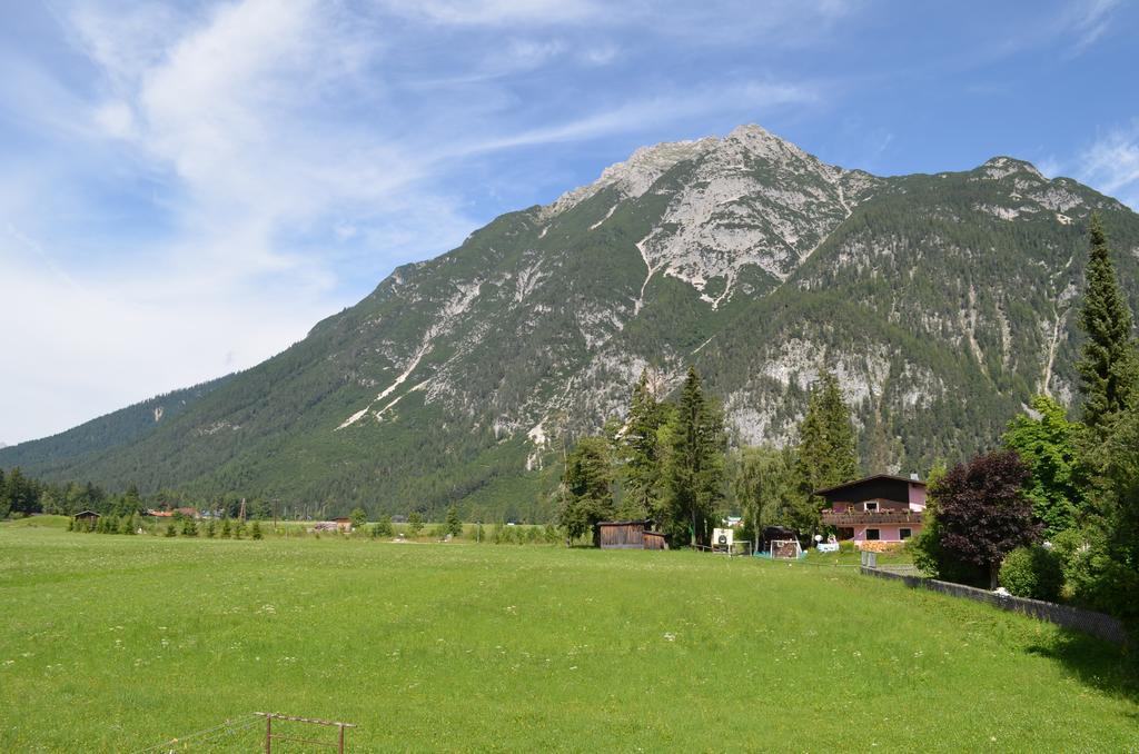 Laerchenhof Hotel Leutasch Exterior photo